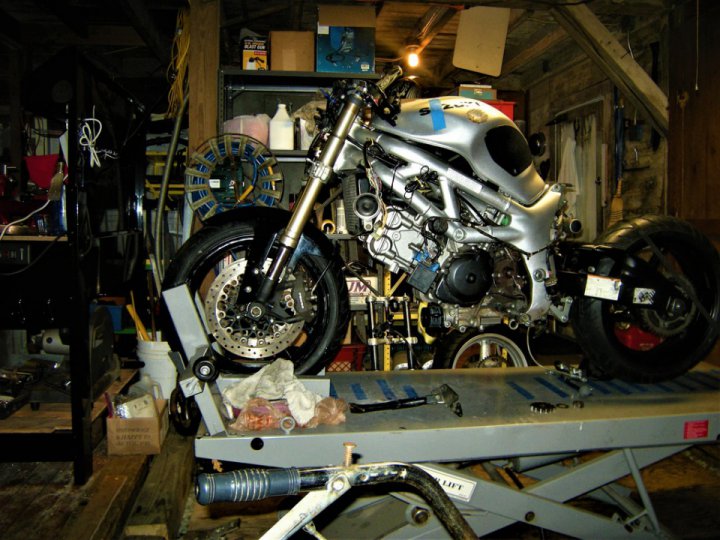 2002 SV650 build -patr 11