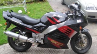 Suzuki RF 900