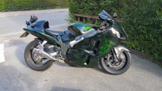 Suzuki GSXR 1300 Hayabusa - busa