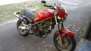 Ducati Monster 900