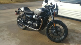 Triumph Street Twin - Café Racer