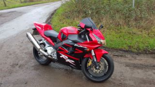 Honda CBR 954RR Fireblade