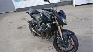 Kawasaki Z750 - R black-edition