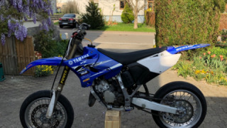 Yamaha YZ 125