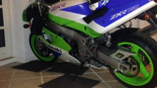 Kawasaki Ninja ZX-7R - ZXR750R J2