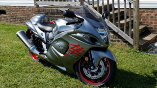 Suzuki GSXR 1300 Hayabusa - Looking for parts.