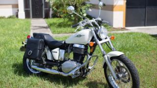 Suzuki Boulevard S40