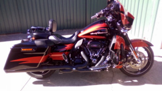 Harley-Davidson CVO Street Glide - Angie