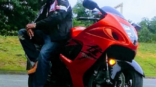 Suzuki GSXR 1300 Hayabusa - I don't speed..I fly low