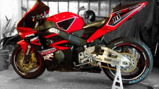 Honda CBR 954RR Fireblade