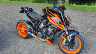 KTM 1290 SUPER DUKE R