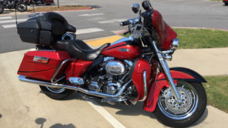 Harley-Davidson CVO Ultra Classic Electra Glide - Seven