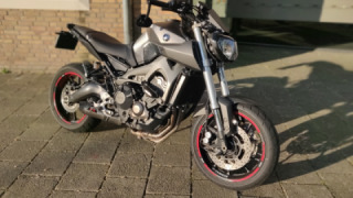 Yamaha FZ-09/MT-09 - Baby beast