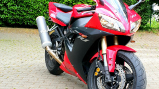 Yamaha YZF R1 - RN09