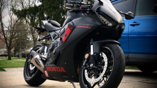 Honda CBR 1000RR - Black Lady