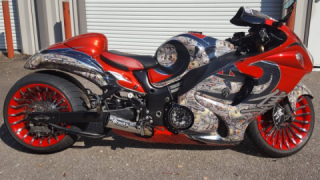 Suzuki GSXR 1300 Hayabusa - PAPER CHASER