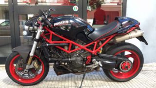 Ducati Monster 900