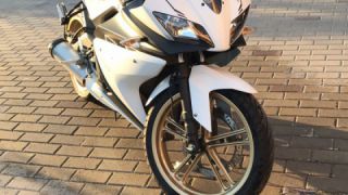 Yamaha YZF R15 - R125