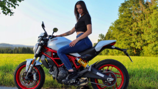 Ducati Monster 800 - Luna