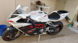 MV Agusta F4 - 1000 RR