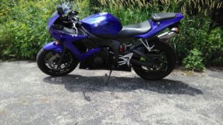 Yamaha YZF R6 - R6S