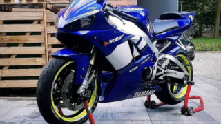 Yamaha YZF R1