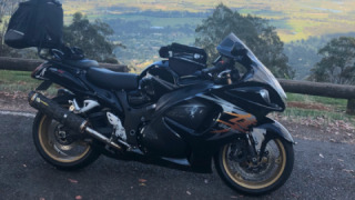 Suzuki GSXR 1300 Hayabusa - on top of mount tambourine