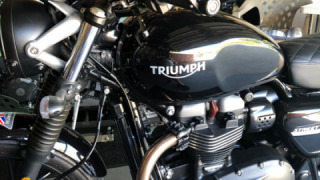 Triumph Street Twin - T GURLL