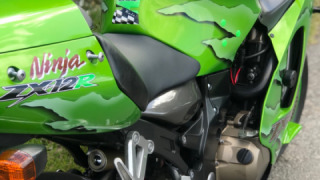 Kawasaki Ninja ZX-12R - savage