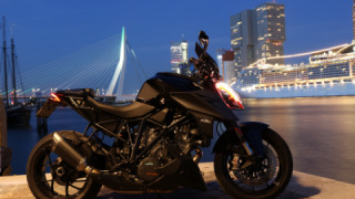 KTM 1290 SUPER DUKE R