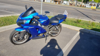 Kawasaki ZZR 600 - Blue