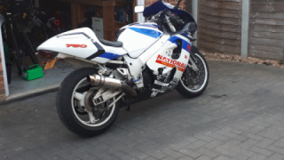 Suzuki GSXR 750 - Srad