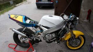 Suzuki RGV 250