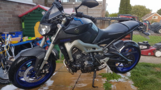 Yamaha FZ-09/MT-09 - Blue and grey beast