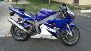 Yamaha YZF R1