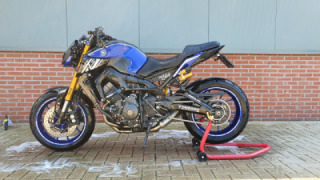 Yamaha FZ-09/MT-09 - Blue Beauty