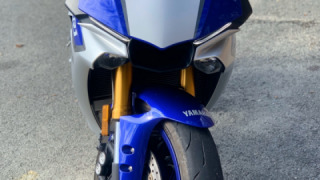 Yamaha YZF R1