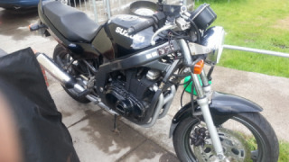 Suzuki GS 500 - Needs work