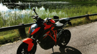 KTM 1290 SUPER DUKE R