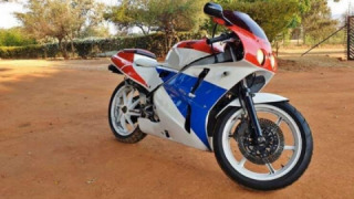 Honda VFR 400 - NC30