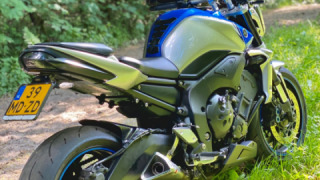 Yamaha FZ1 Naked 