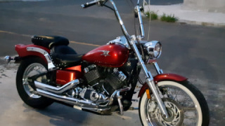 Yamaha V Star 1100 - Peliroja