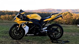 Yamaha YZF R1