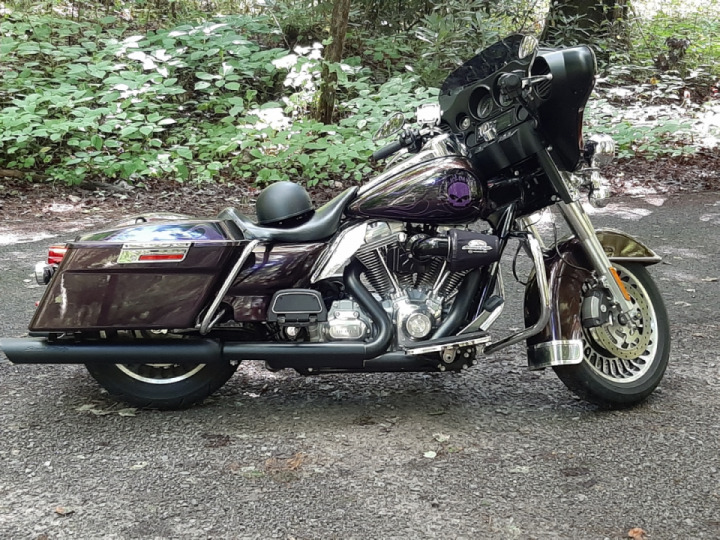 Lady rider in East TN, new to this group and always looking for rides.