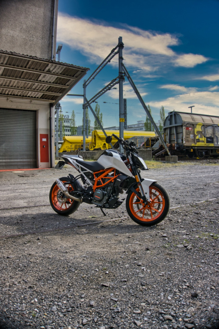 KTM DUKE 390