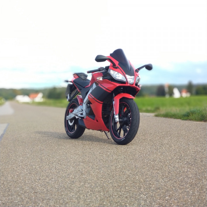 Die einzigste Aprilia Rs125 E4 mit dieser Verkleidung??