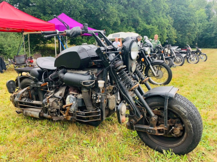 Very nice diesel sidecar turned up at the reasonably small diesel bike meeting today.