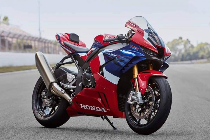 New Honda CBR1000RR-R 2020 ? 217hp 201kg wet. Damn Honda ?