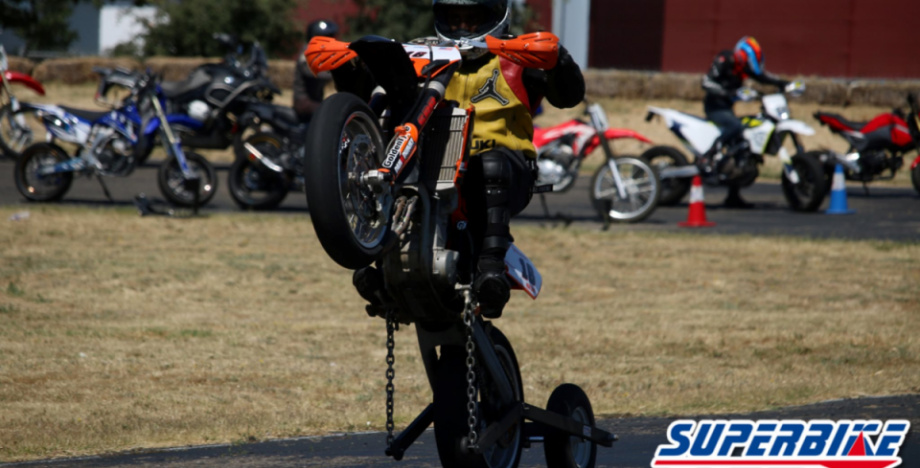 Wheelie Course, by Superbike-Coach Corp