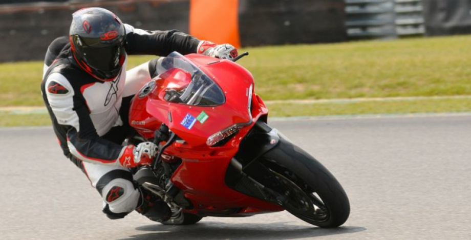 Open pitlane track day at Snetterton